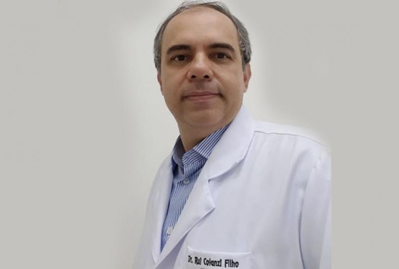 Dr. Rui está se tratando contra a Covid-19 em casa