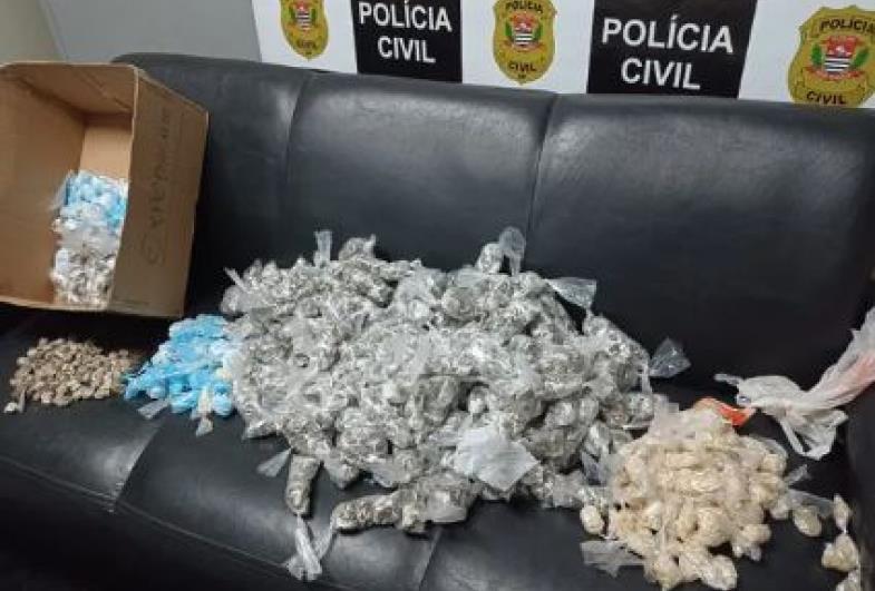Polícia Civil prende casal com 8 mil porções de drogas em Botucatu