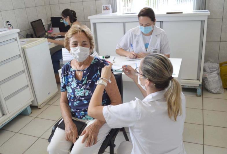 Esperança está superando o caos: Fartura possui mais moradores vacinados que casos confirmados de covid-19