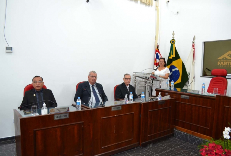 Câmara homenageia atletas e professores ‘Craques do Ano’