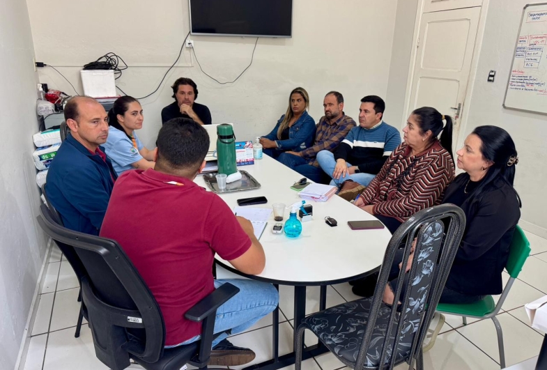 A reunião contou com a participação de representantes de diversos setores da administração