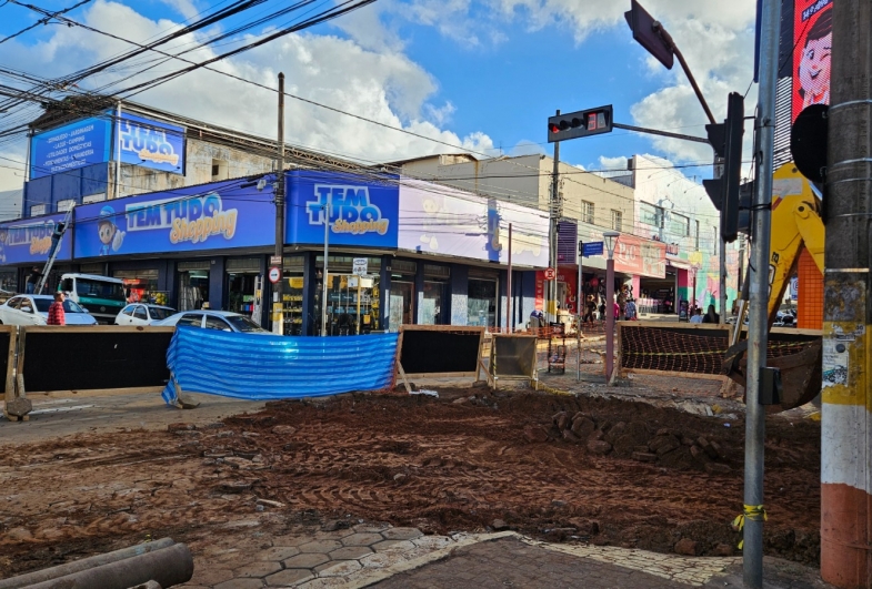 Trecho da Rua Santa Catarina é interditado para obras contra enchentes 