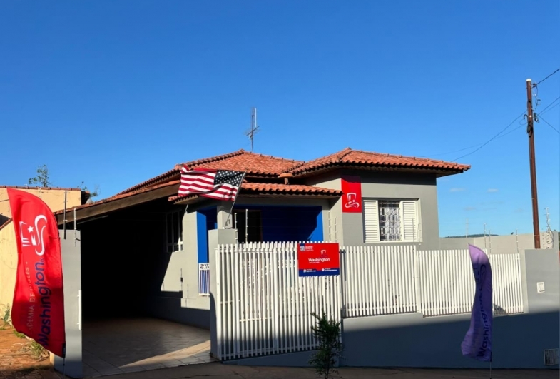 A Washington fica na Rua Mário Stella, 47, Fartura/SP