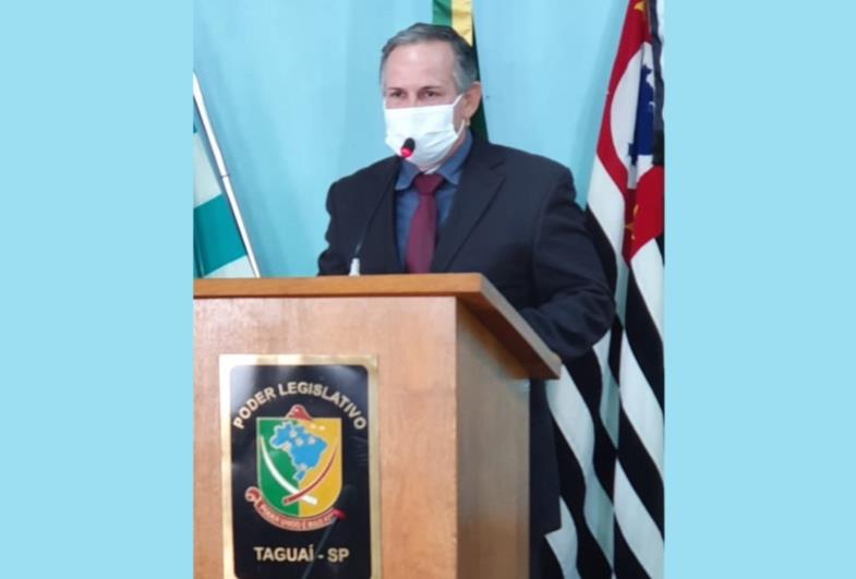 Edinho Fundão é empossado prefeito de Taguaí