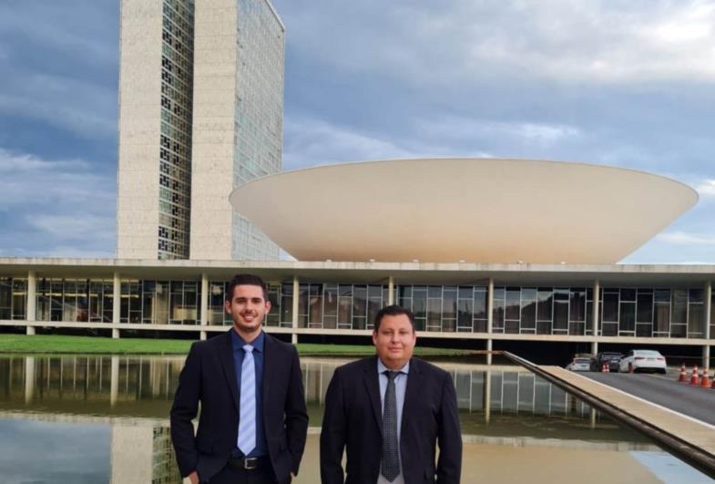 Vereadores Carlos Rodolfo e Dudu da Ambulância de Taguaí visitam Brasília