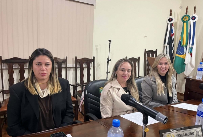 Vereadoras Ana Carla Teles, Conceição e Camila Bagnatori