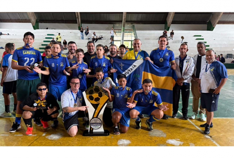 Time de Sarutaiá é campeão regional de futsal 