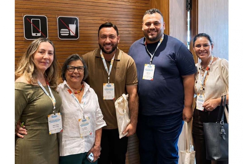 Equipe técnica de Tejupá com a professora Rita Coelho, coordenadora-geral da Educação Infantil  do Ministério da Educação