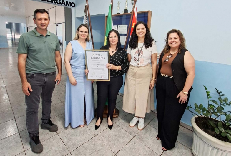 Rafael Corona, Bruna Zanardo, Marines, Maria Inês e Lenita