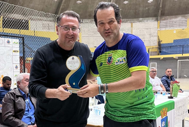 Esportistas receberam  troféus, medalhas  e certificados