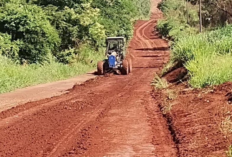 Estrada da Usina passa por manutenção