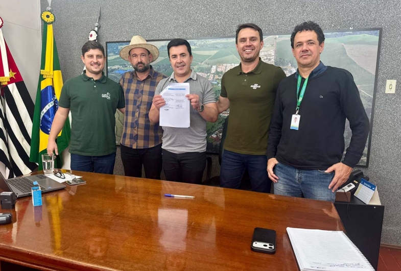 Prefeitura de Timburi e Sebrae discutem novos projetos para fortalecer a agricultura familiar e gerar renda no campo