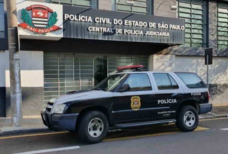 Homem é preso por importunação sexual após assediar funcionária durante faxina