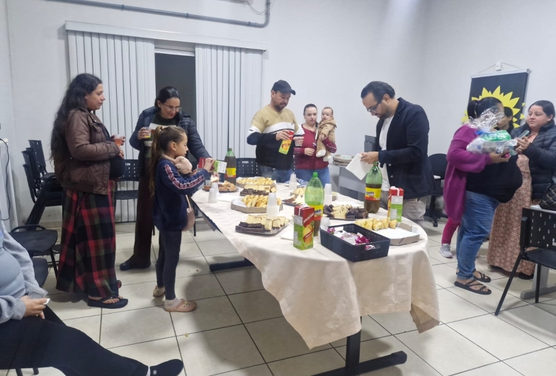 Foi servido um lanche aos participantes