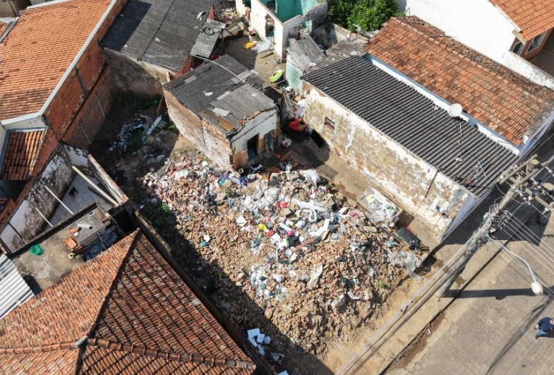 Operação Tornado desocupa área de risco e combate ponto de tráfico em Avaré