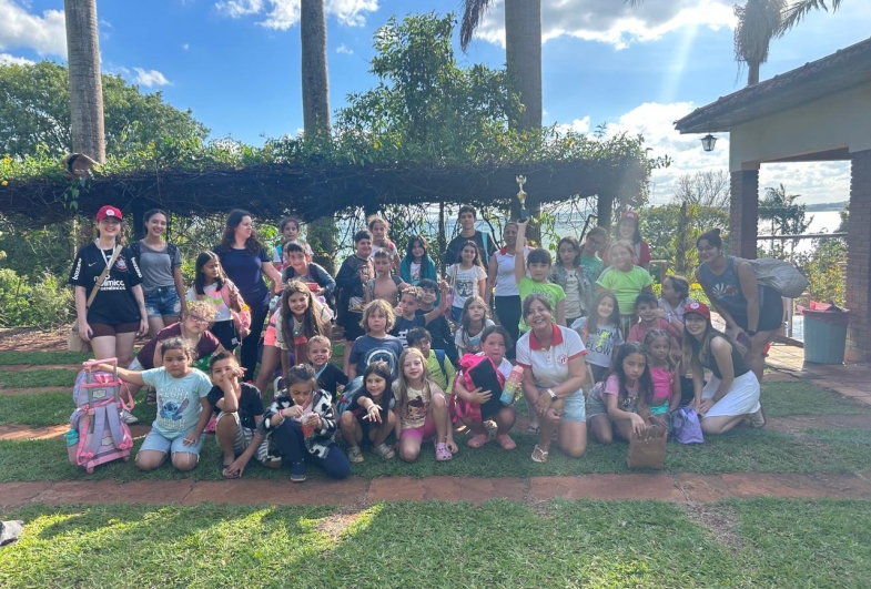 Step by Step encerra ano letivo com projetos, integração e conquistas no ensino de inglês em Fartura