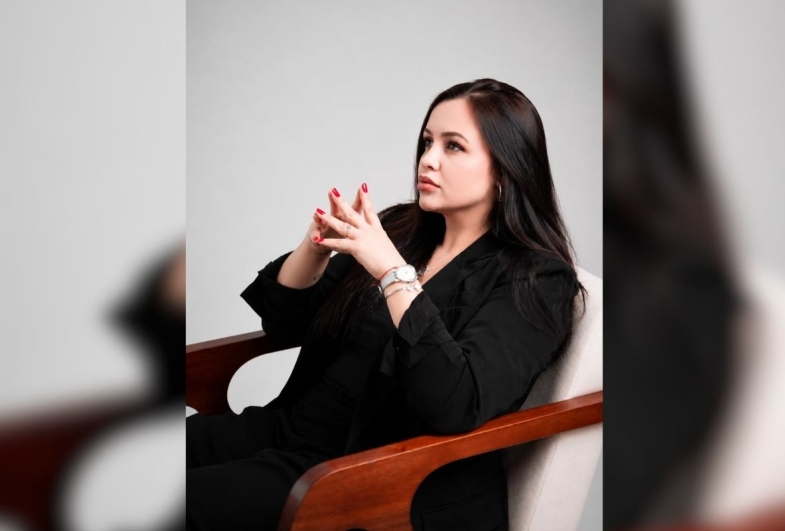 Quem está ensinando as  mulheres a não pensar?
