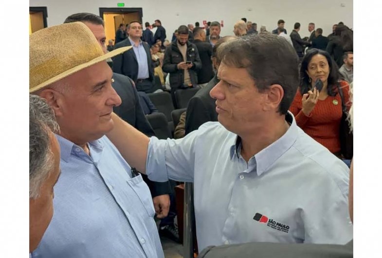 Prefeito conquista recursos para a saúde de Sarutaiá em SP
