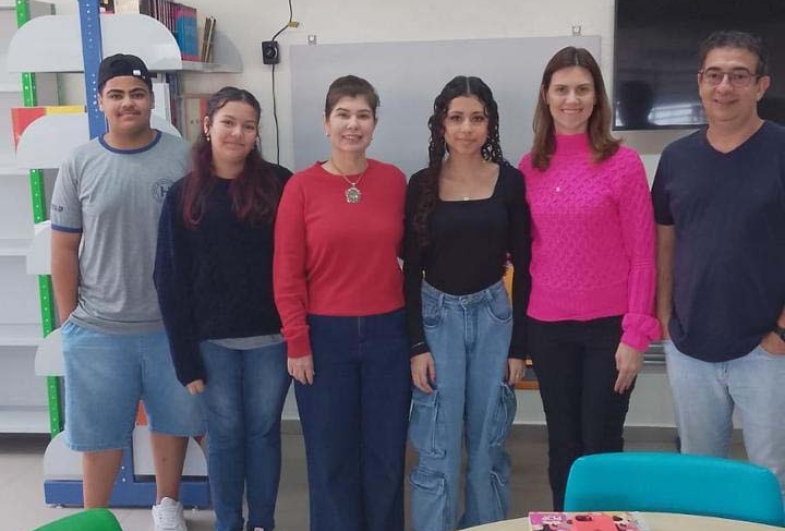 Grêmio Estudantil da PEI Professor Hezion Corrêa Custódio. (coordenadora Ciça e diretor Irineu)