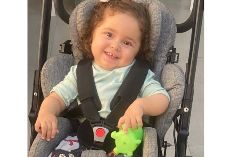 Acesso ao medicamento pode melhorar significativamente a qualidade de vida de crianças como a Luiza. (Foto: Arquivo pessoal)