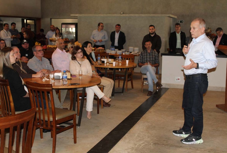 Fartura e Taguaí recebem secretário Jorge Lima para discutir indústria, agricultura e turismo