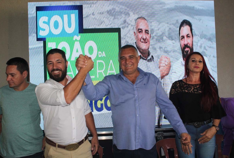 Convenção Partidária em Sarutaiá oficializa João da Tapera e Alessandro Gango como candidatos a prefeito e vice-prefeito