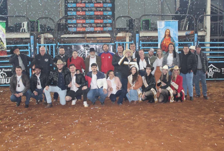 Fespinga 2024 durou cinco noites para o público, mas para esse time de guerreiros e guerreiras foi muito mais! 