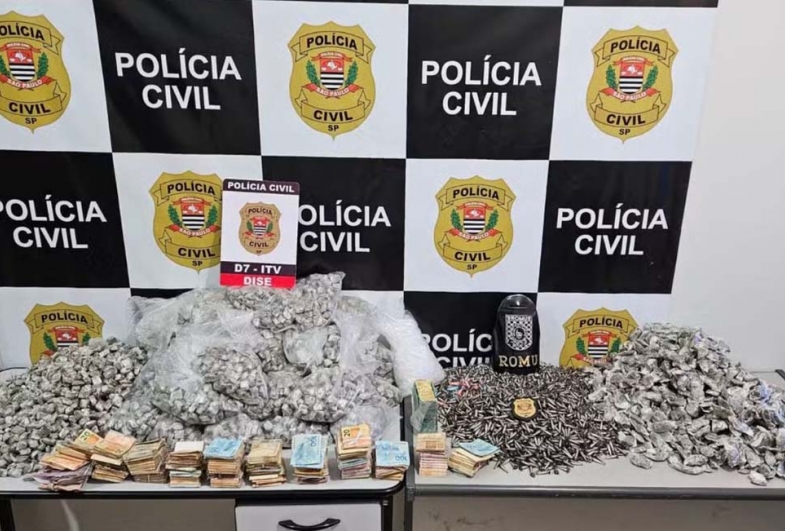 Casal é preso por tráfico com milhares de porções de drogas e mais de R$ 35 mil