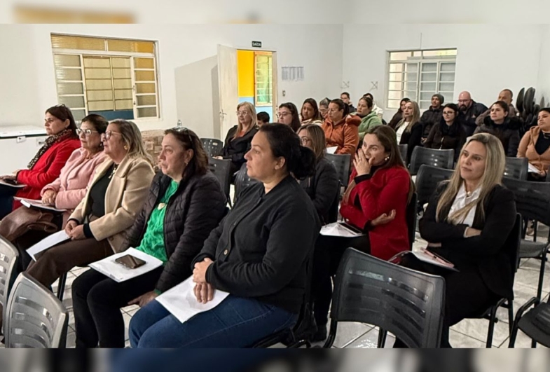 Membros de todos os setores da administração participaram