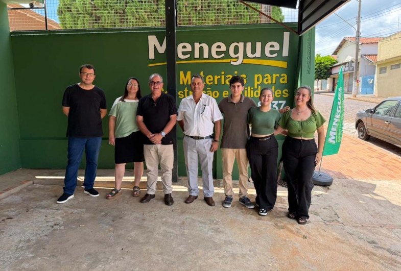 O prefeito Luiz Marcos e o chefe de gabinete Victor Salles estiveram presentes na inauguração