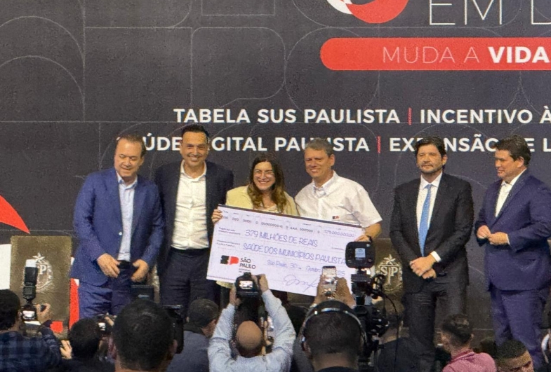 Prefeito João de Sarutaiá, Val de Tejupá e Vice Gango  com o prefeito de São Paulo Ricardo Nunes