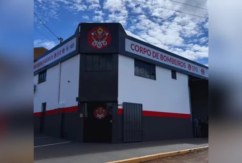 Mulher fica gravemente ferida após ser atropelada na SP-255, entre Itaí e Taquarituba