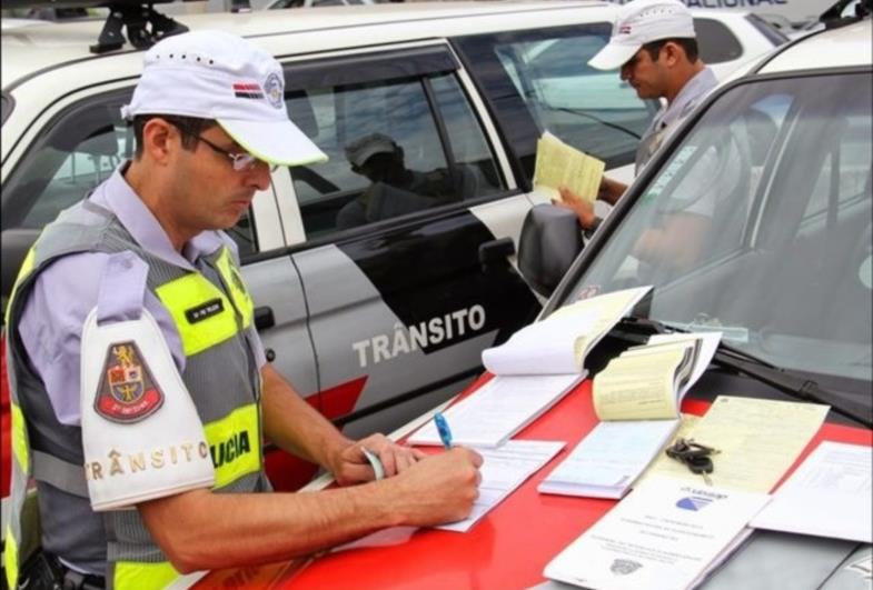 Um em cada cinco motoristas tem recursos aceitos contra multas de trânsito, suspensão do direito de dirigir e cassação de CNH 