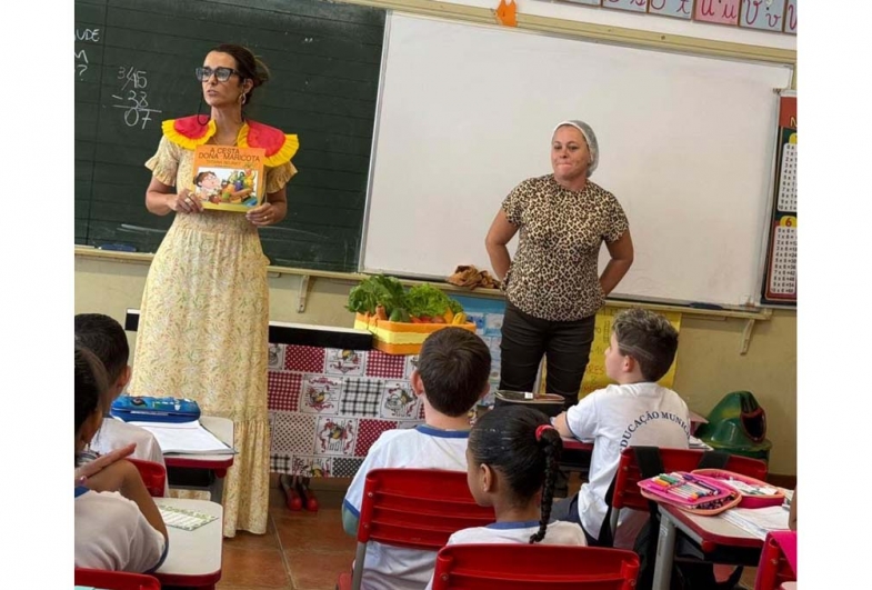 Nutricionista Pollyanna e estagiária Regiane