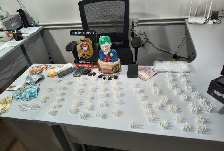 Operação resulta na prisão de suspeito e apreensão de drogas e dinheiro em Itaí 