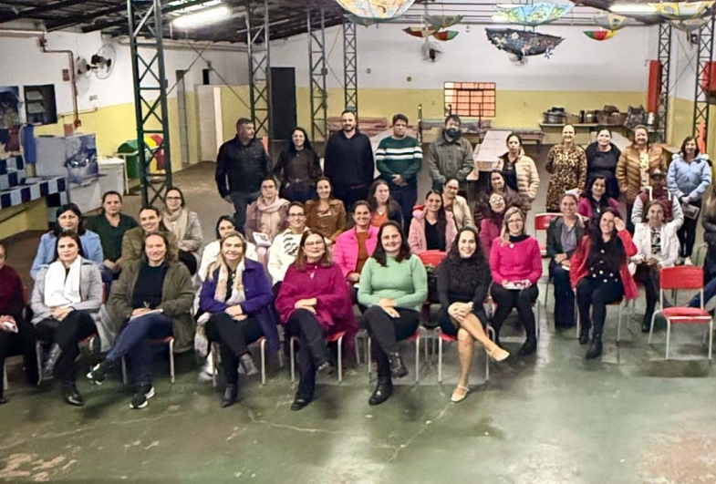 Palestra reuniu professores das duas escolas