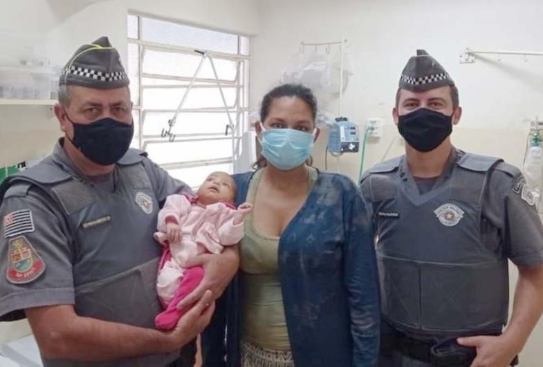Policiais militares salvam bebê engasgado em Piraju