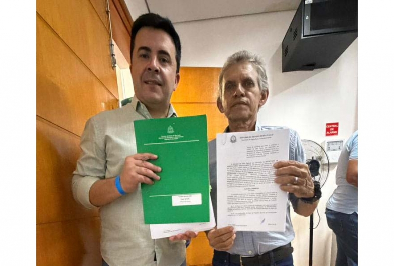 Prefeito Cristiano e o secretário  da Agricultura Sidney Pozza
