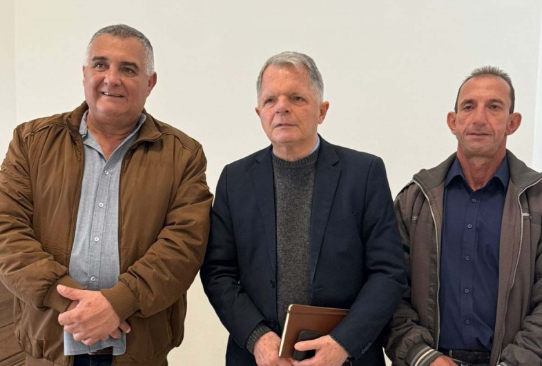 Prefeito e vereador de Sarutaiá se reúnem com deputado e representante da Defesa Civil 