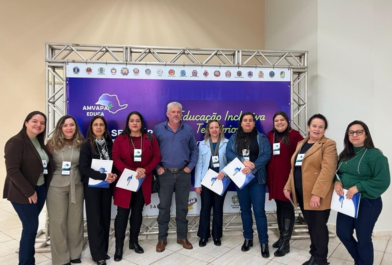 Gestores de Tejupá participam do 7º Seminário Regional da Amvapa Educa em Piraju
