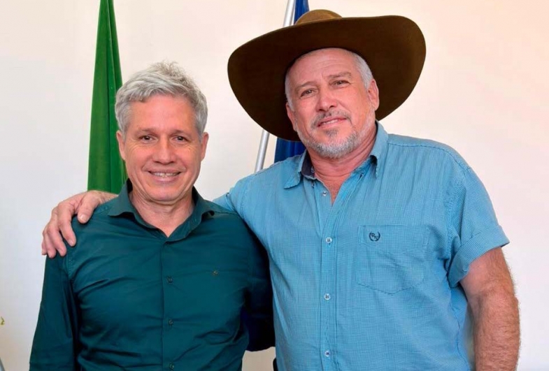 Prefeito Roberval de Oliveira e deputado federal Paulo Teixeira em Tejupá