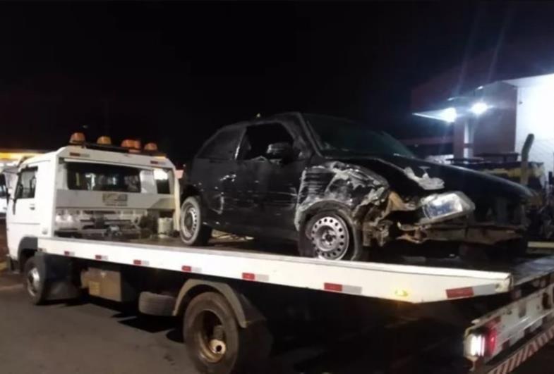 Bezerro solto na pista provoca acidente em Piraju; animal morreu
