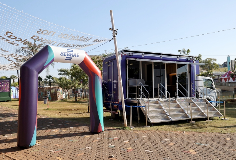 Sebrae Móvel oferece atendimento gratuito a empreendedores de Ourinhos até sábado (26)