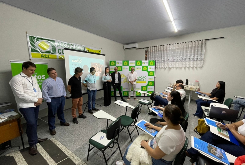 Sebrae-SP realiza curso de marketing em Itaí 