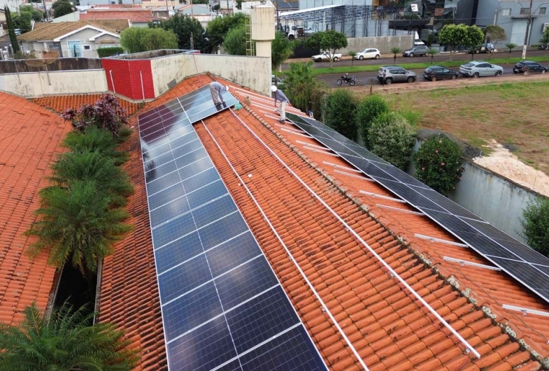 Prefeitura investe mais de R$ 5 milhões em energia solar em prédios públicos 