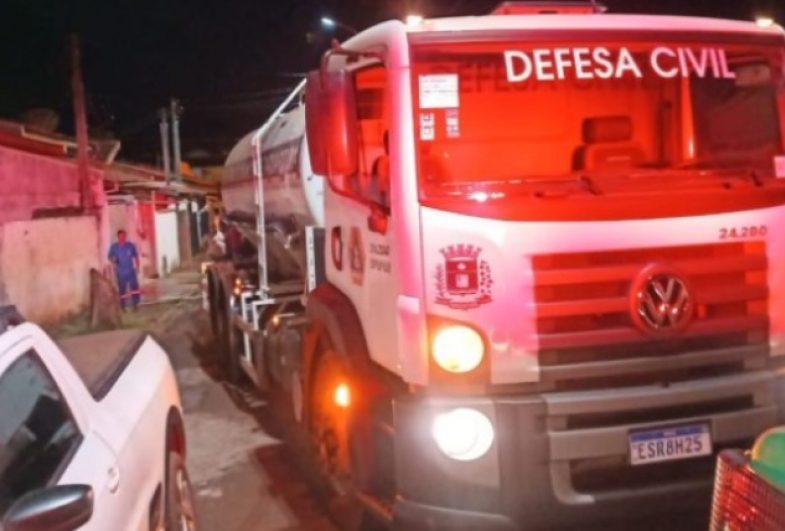 Equipe da Defesa Civil apoia Corpo de Bombeiros em incêndio fatal em Taquarituba