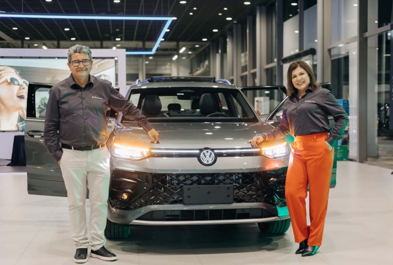 Rafael e Marianne durante o lançamento do Novo Tiguan