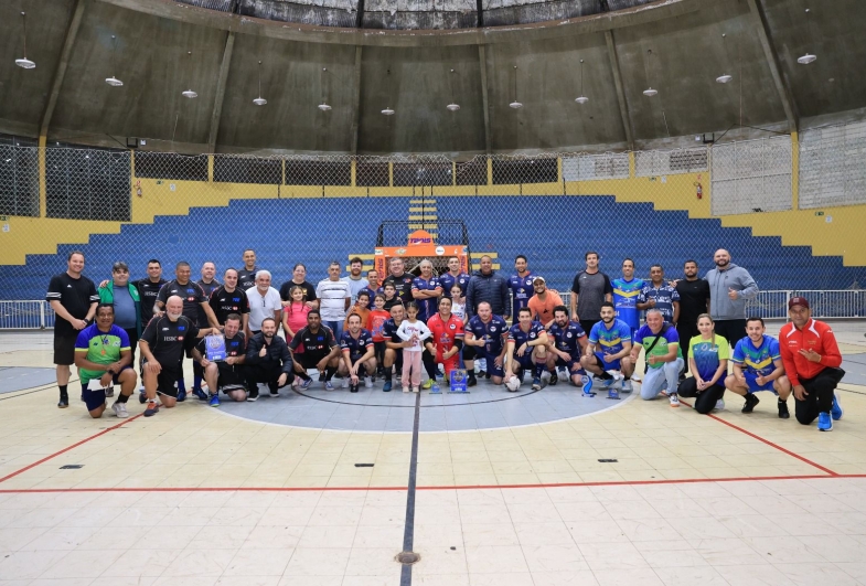 Time Educação/Saúde de Avaré vence torneio de futsal que reuniu servidores municipais