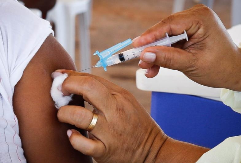 Pré-cadastro para vacinação contra a Covid-19 já pode ser feito pelo WhatsApp 