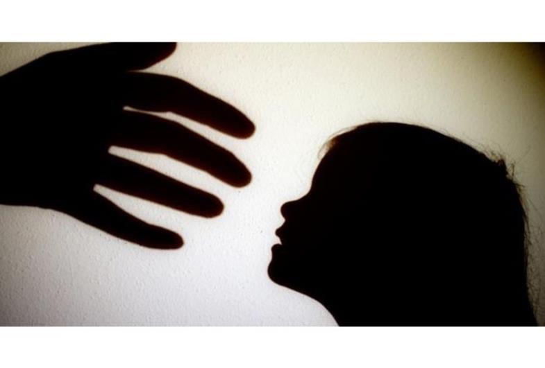 Pai é acusado de estuprar a própria filha de 13 anos